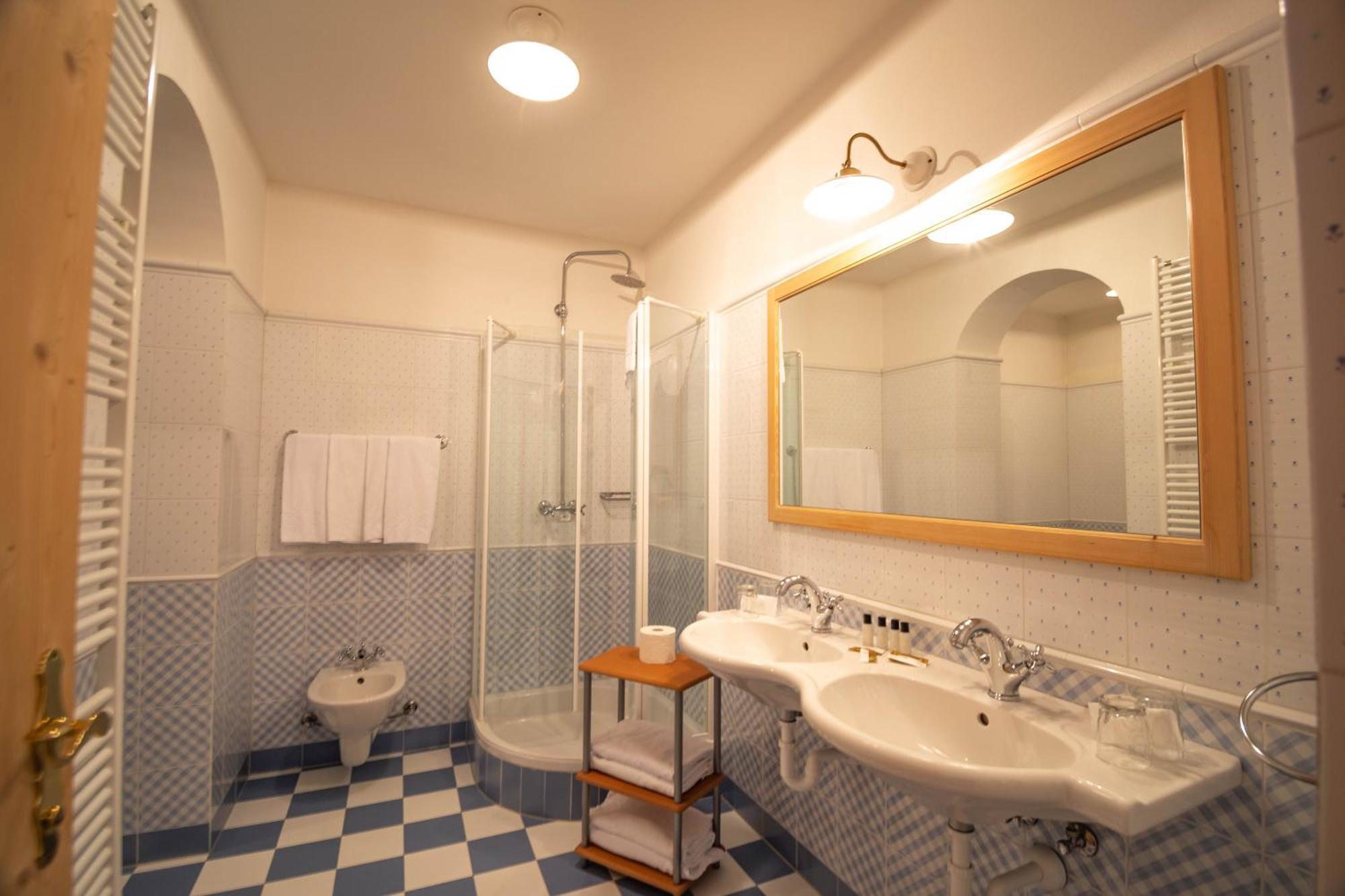 לאצ'ס Hotel Vermoi מראה חיצוני תמונה